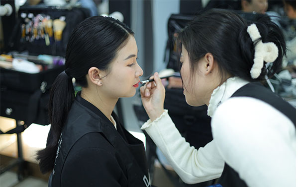 如何选择口红,如何正确涂抹?